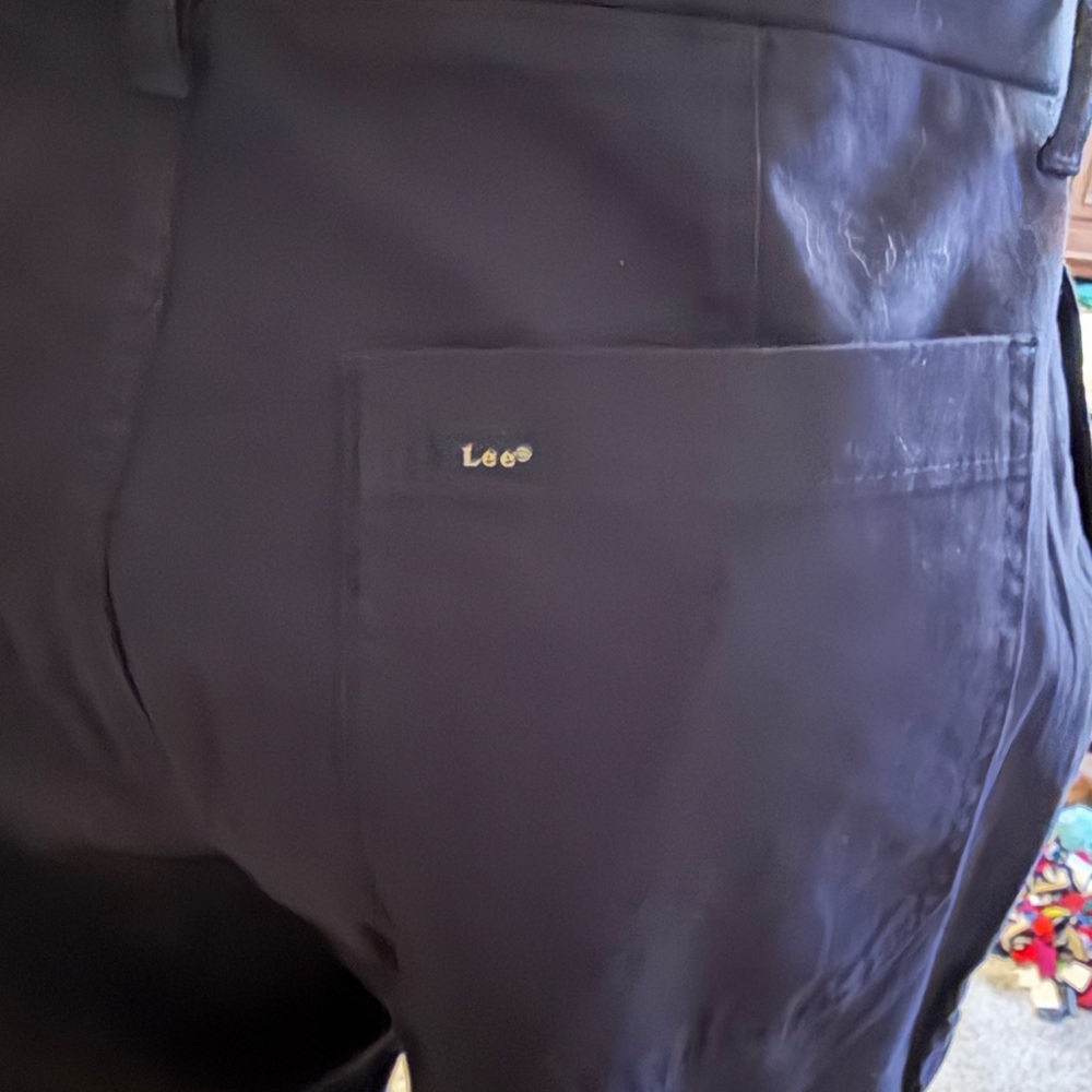 Lee Women’s Navy Blue Utility Pants
16W Long - Picture 3 of 10